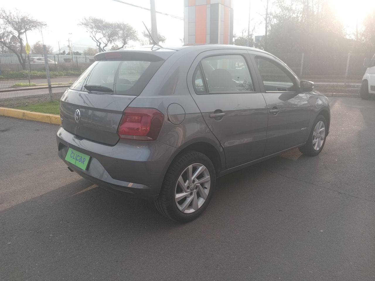 VOLKSWAGEN - 7
