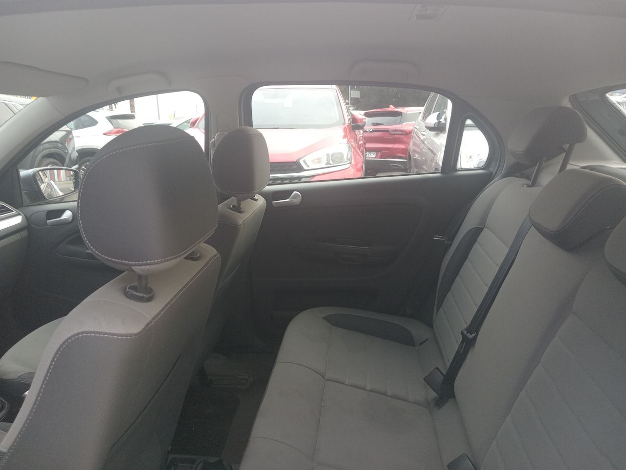 VOLKSWAGEN - 11