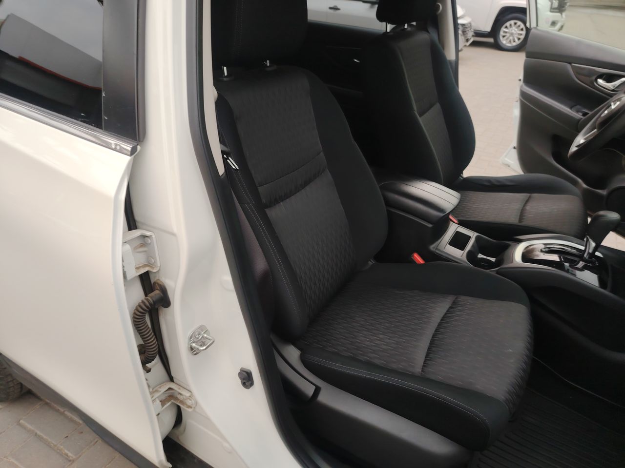 NISSAN - 22