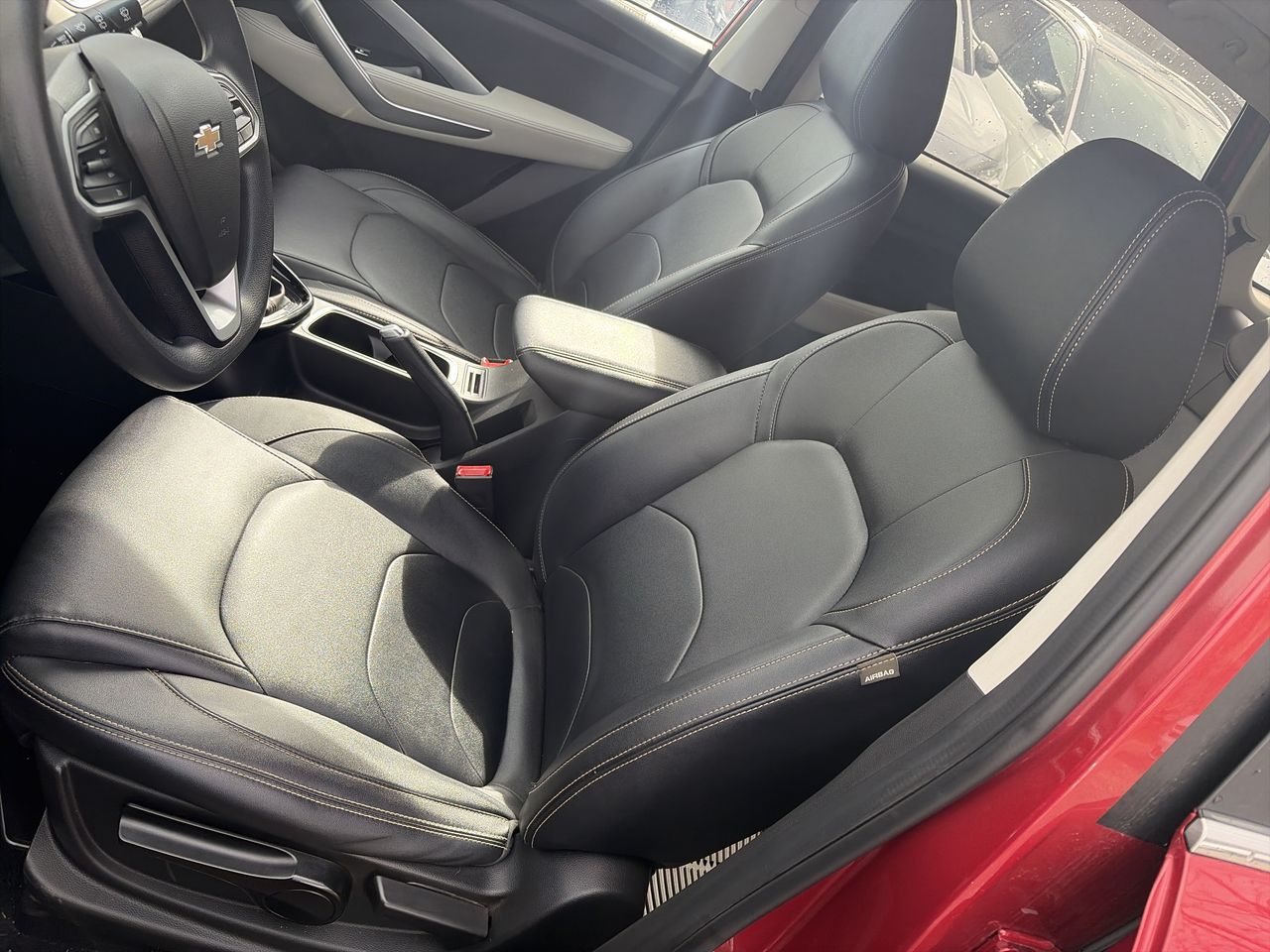Chevrolet Captiva — foto 14 de 21