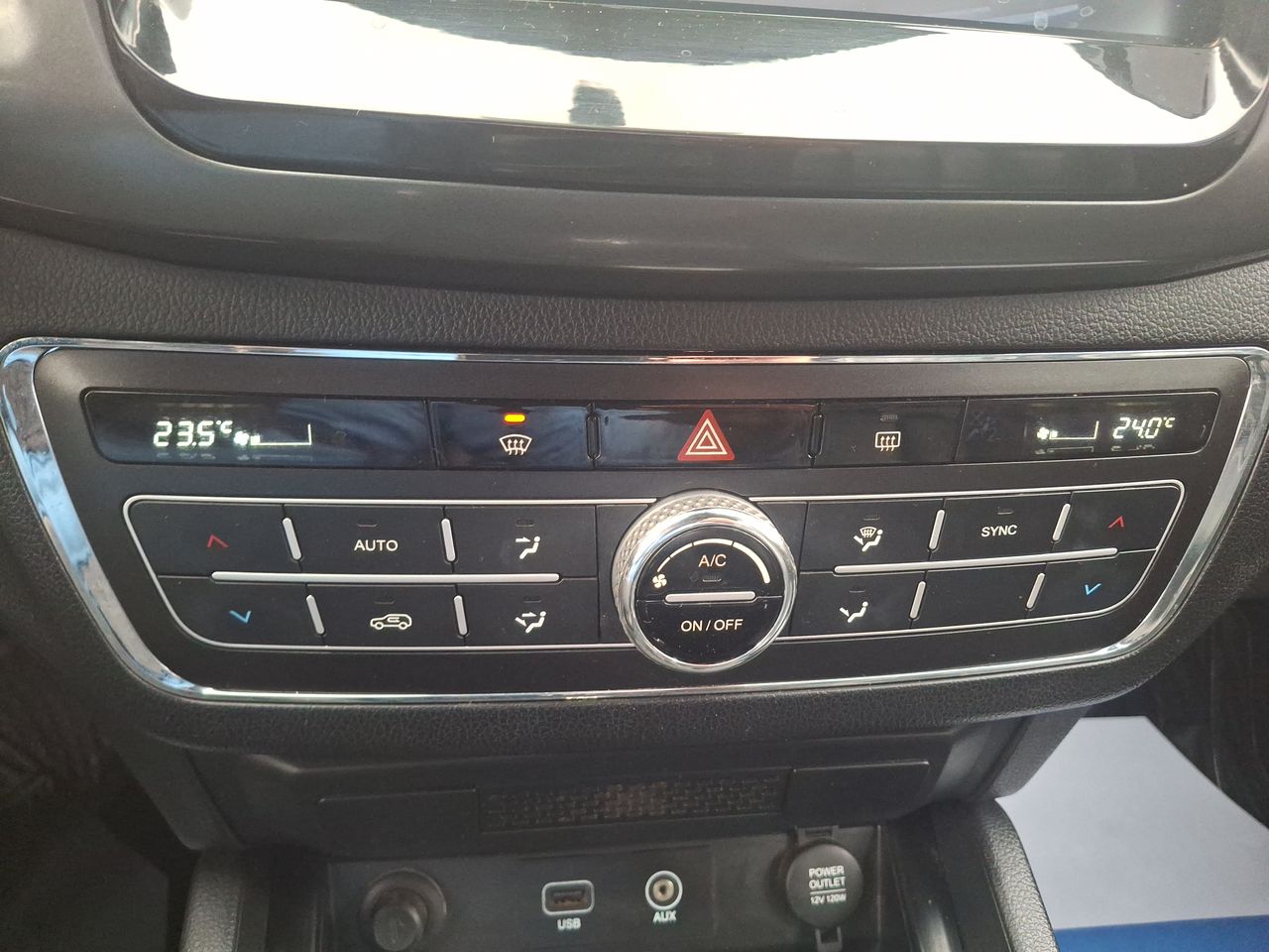 SSANGYONG - 28