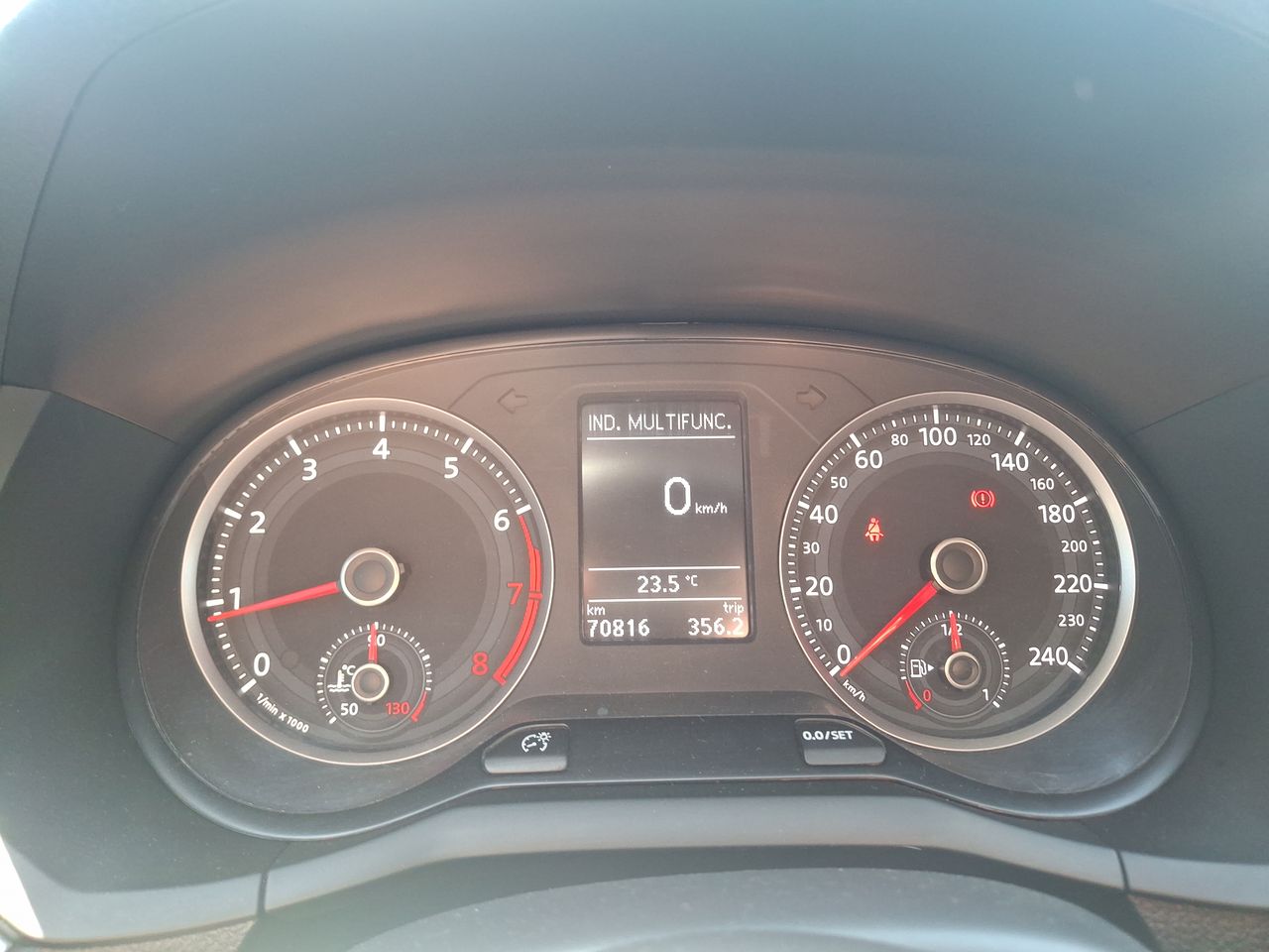 VOLKSWAGEN - 25