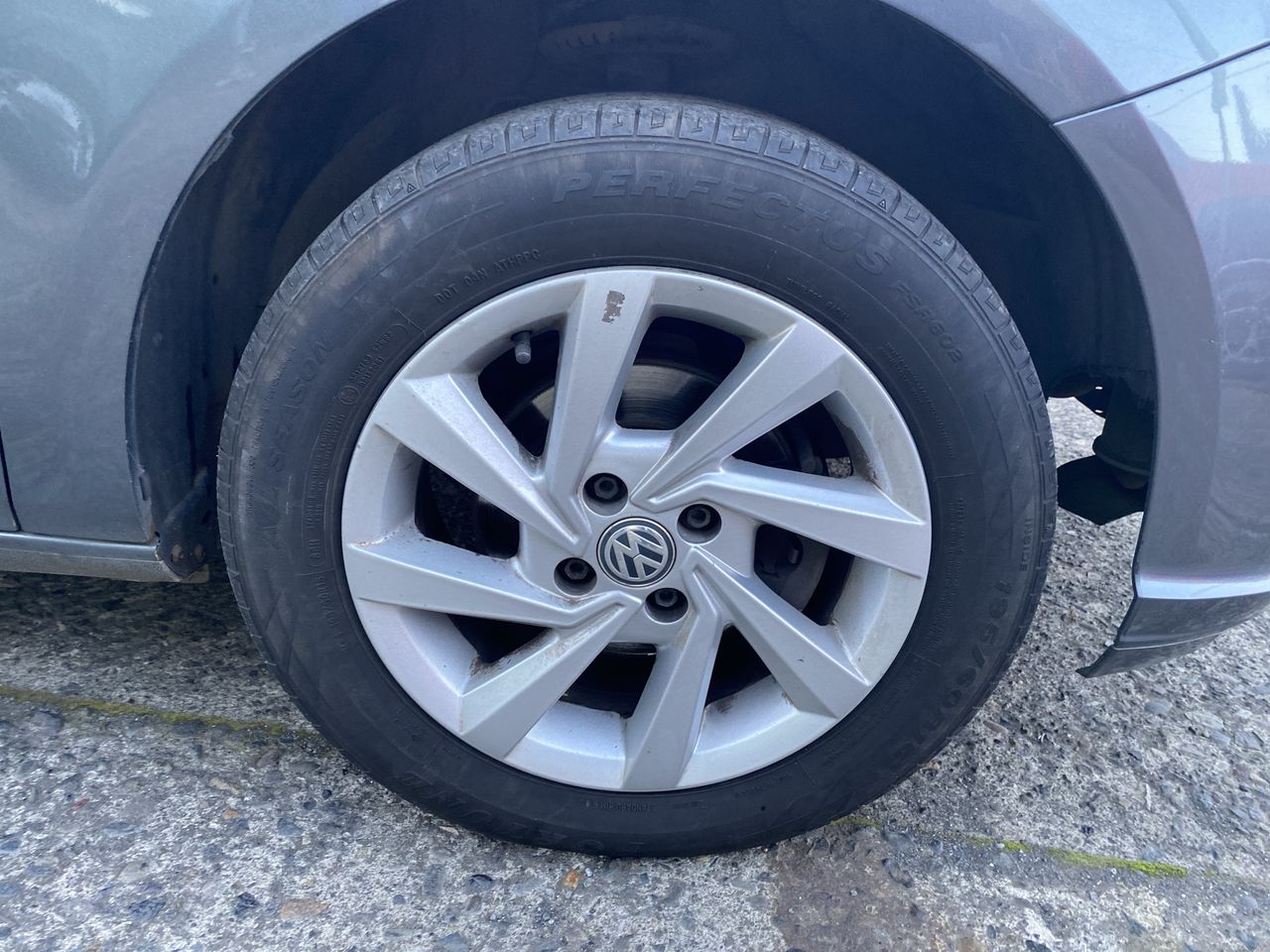 VOLKSWAGEN - 9