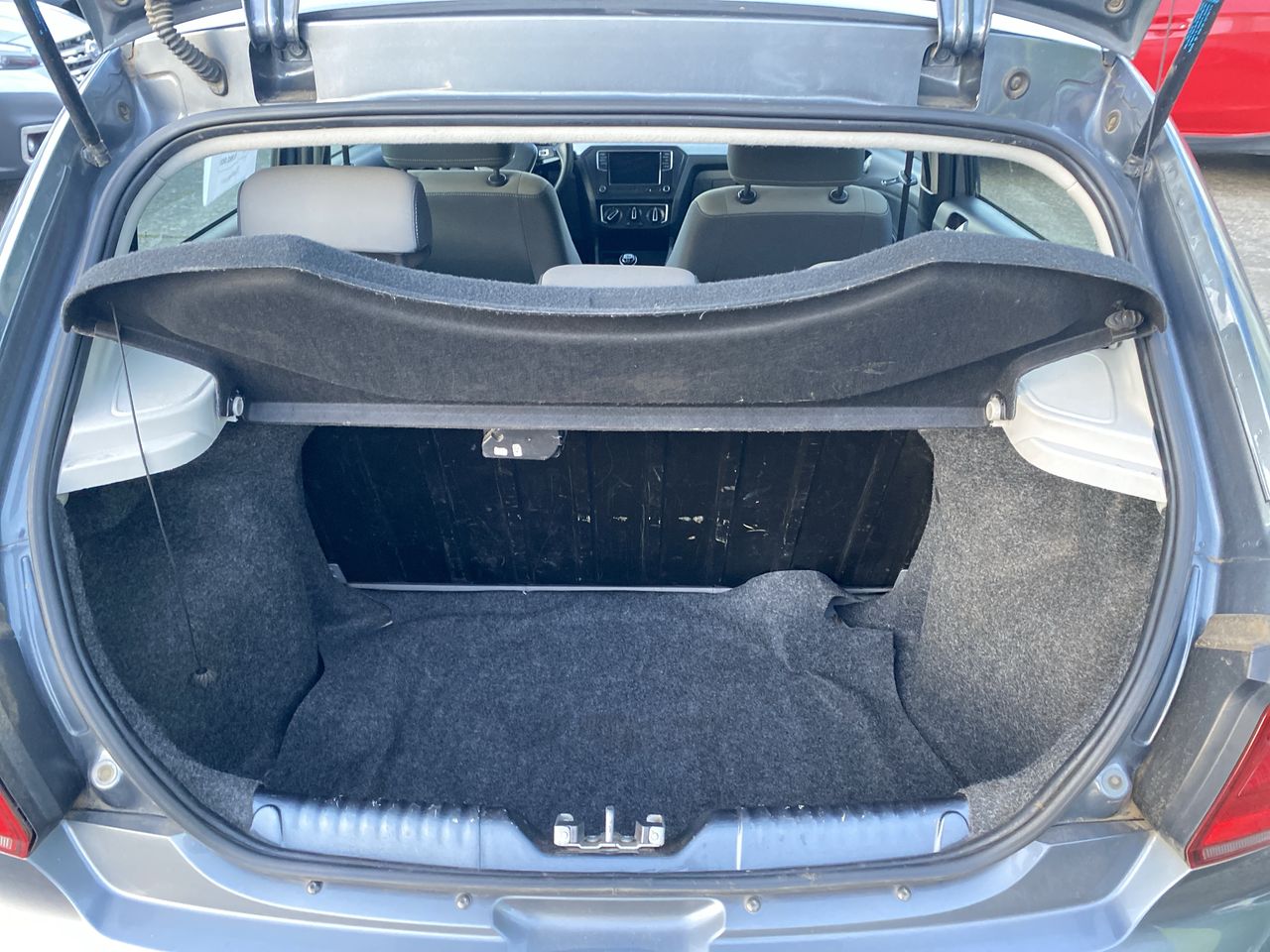 VOLKSWAGEN - 13