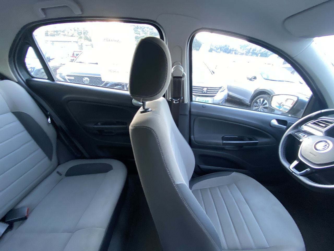VOLKSWAGEN - 7