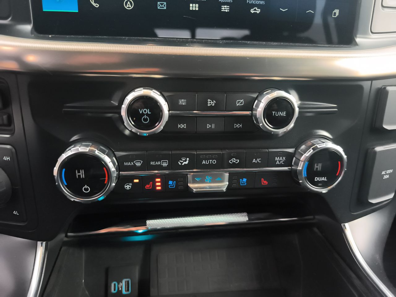 Ford F-150 Raptor — foto 29 de 35