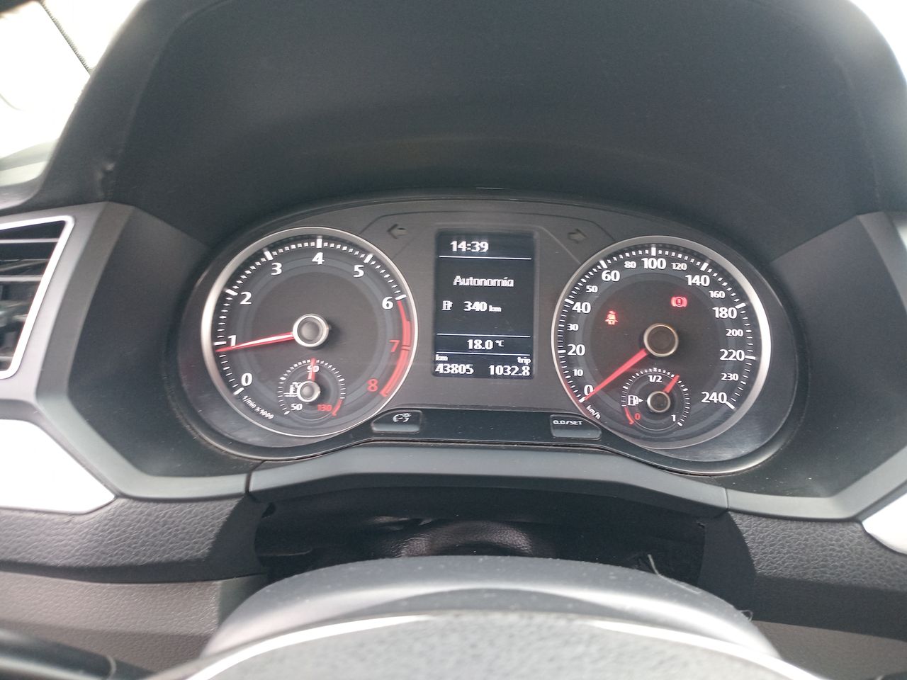 VOLKSWAGEN - 17