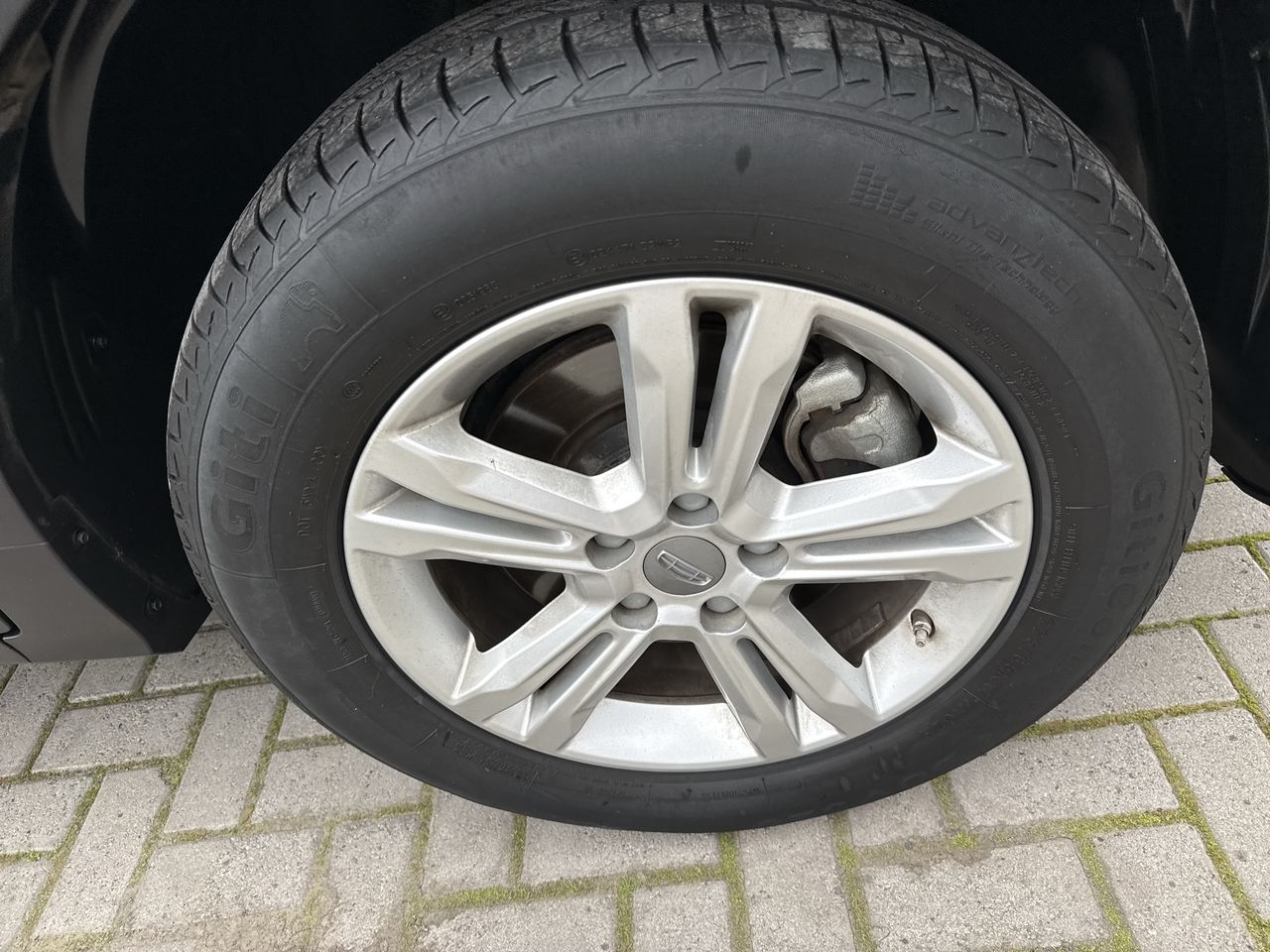 Geely Azkarra — foto 10 de 26