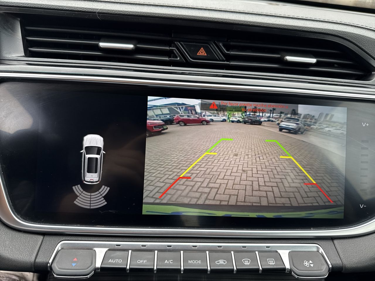 Geely Azkarra — foto 21 de 26