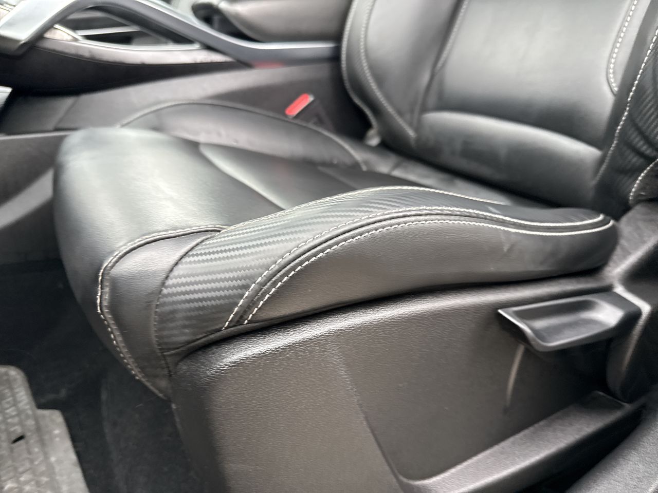 Geely Azkarra — foto 15 de 26