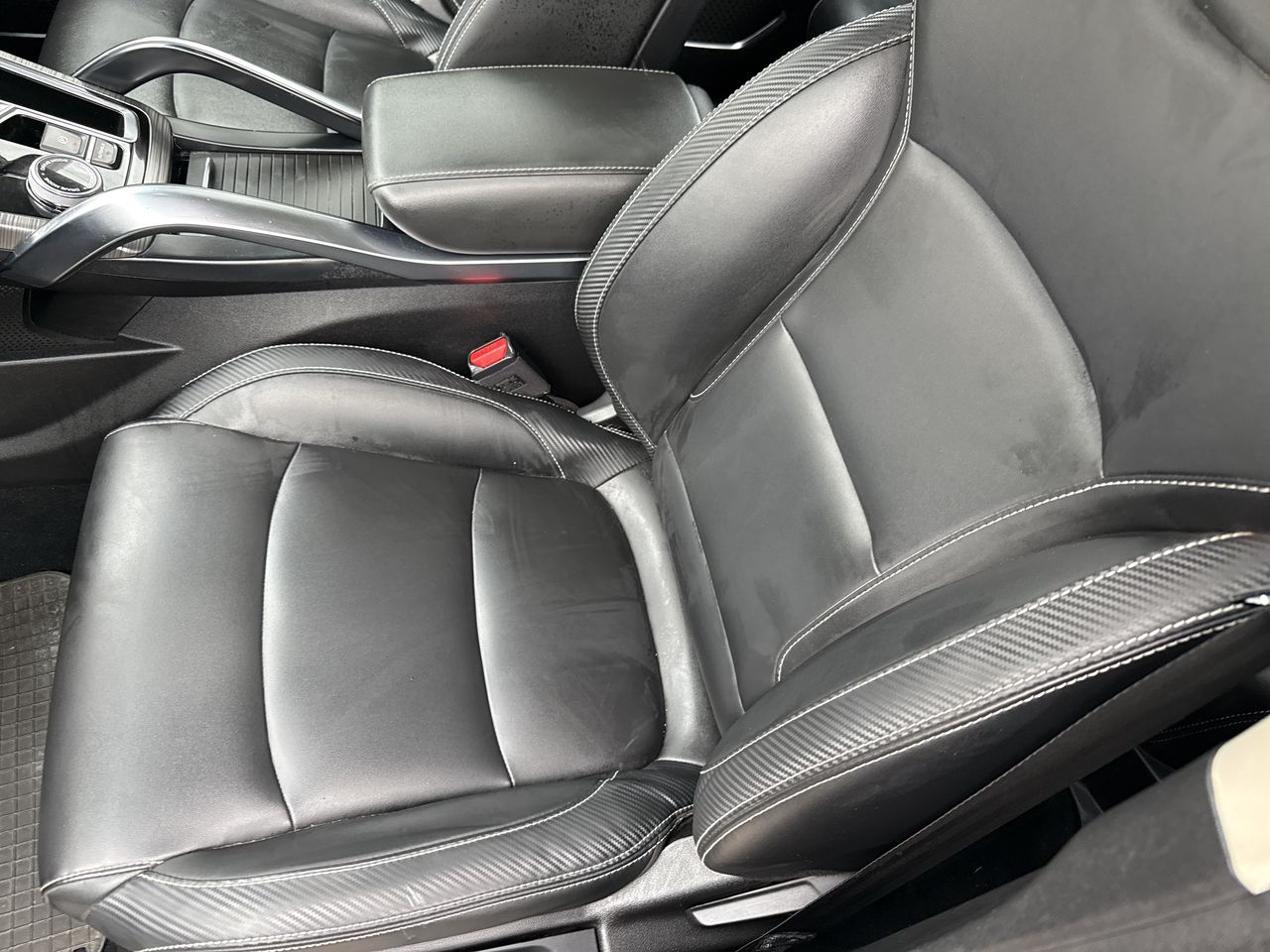 Geely Azkarra — foto 16 de 26