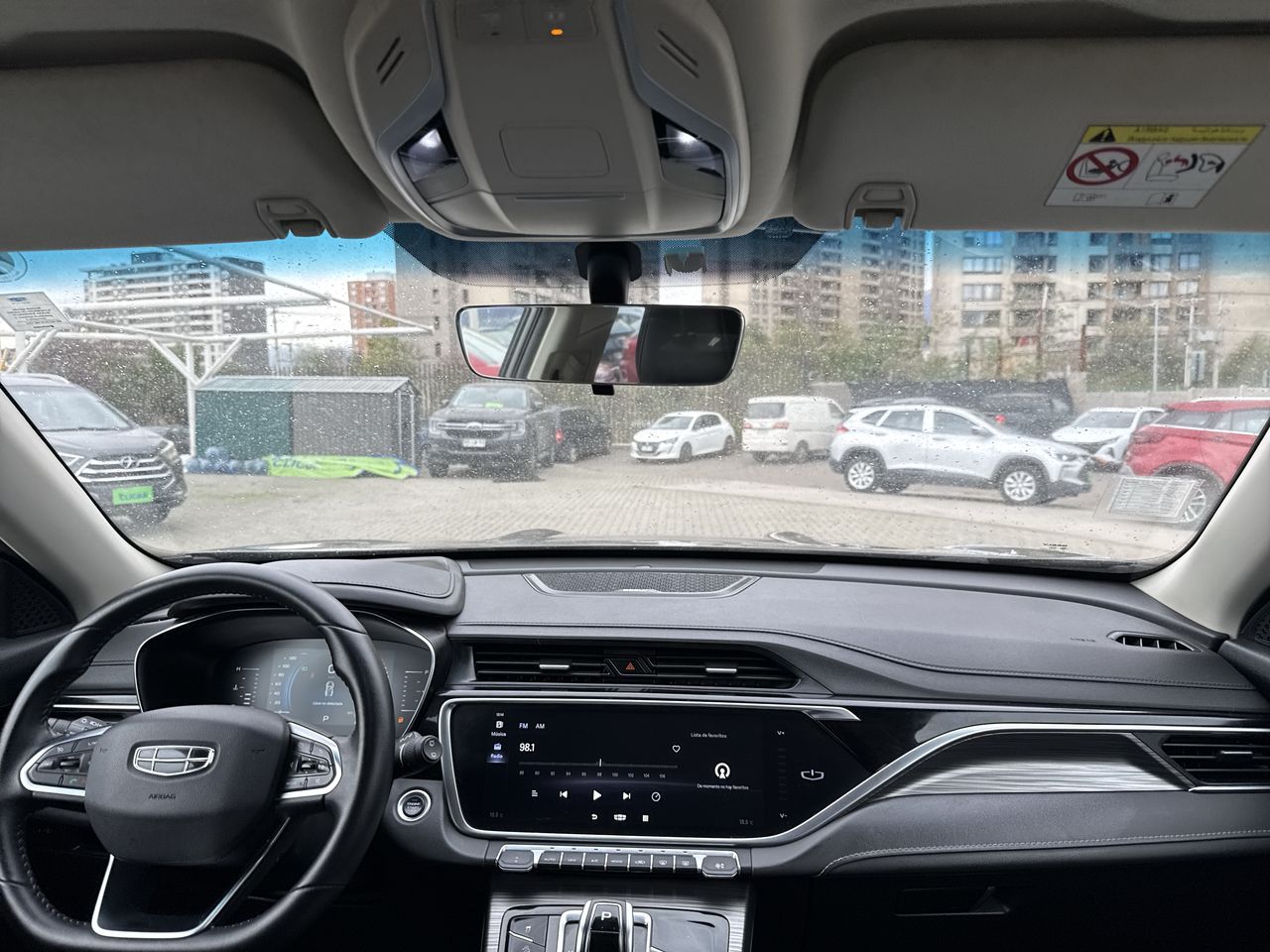 Geely Azkarra — foto 2 de 26