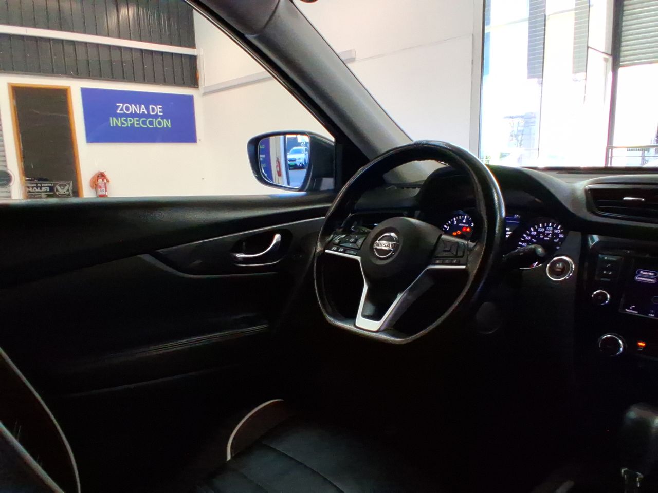 NISSAN - 2