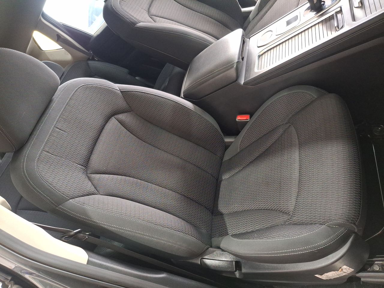 SSANGYONG - 33