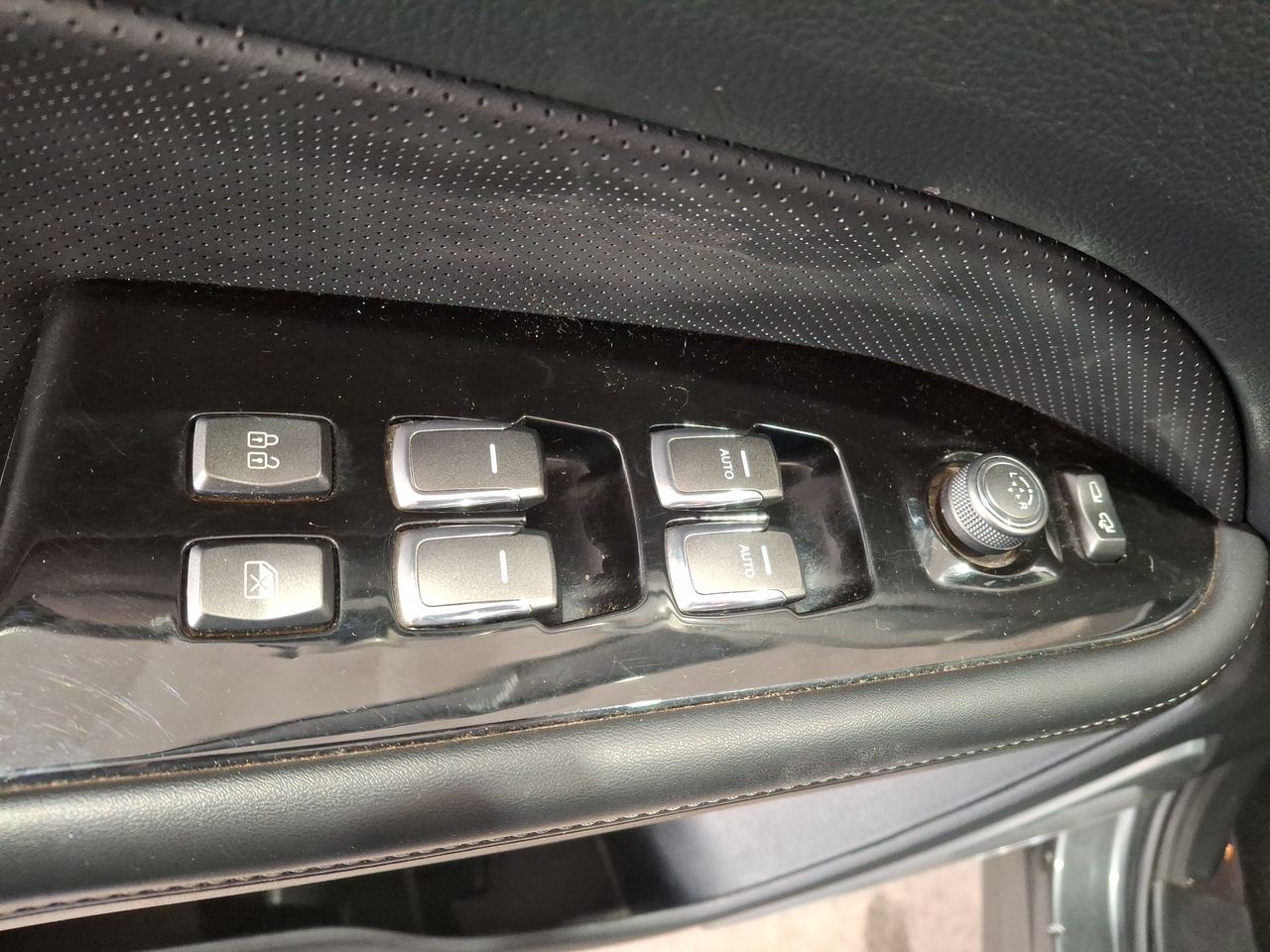SSANGYONG - 22