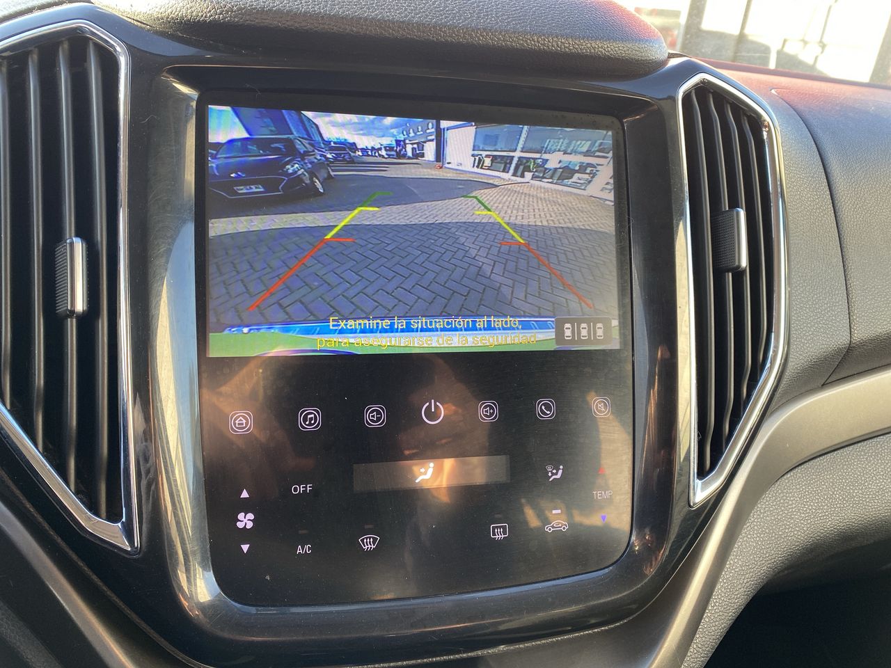 Changan Cx70 — foto 22 de 29