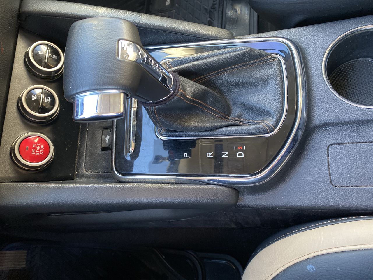 Changan Cx70 — foto 24 de 29