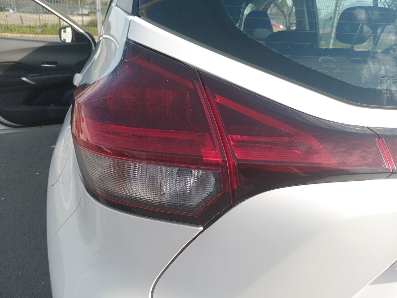 NISSAN - 20