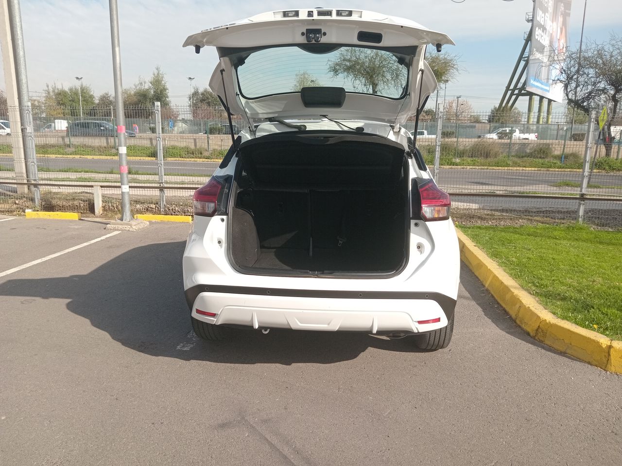 NISSAN - 21