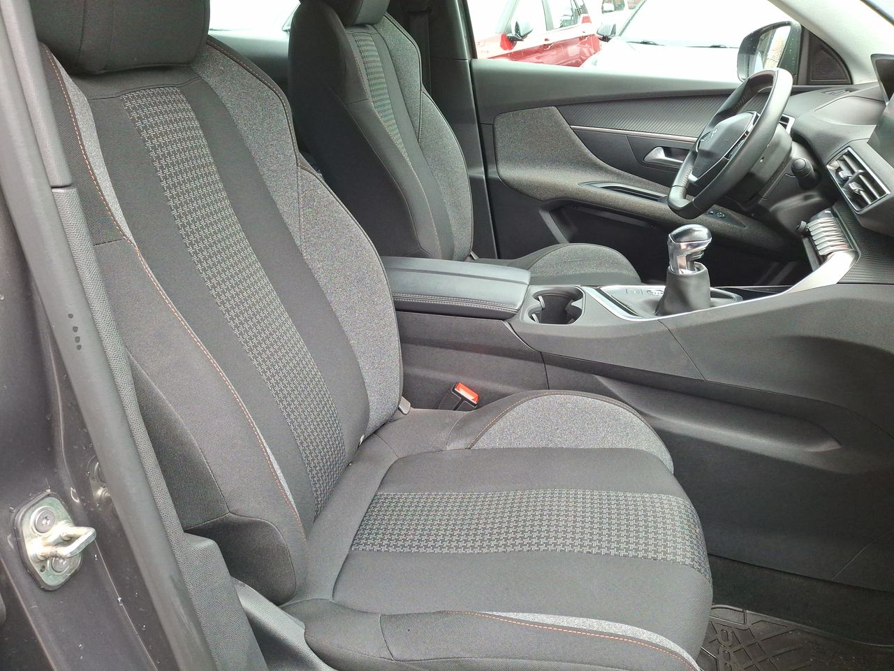 Land Rover Range Rover Evoque — foto 33 de 35