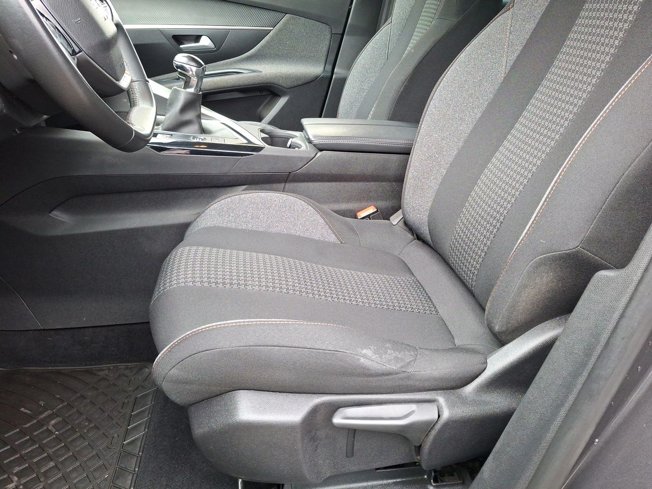 Land Rover Range Rover Evoque — foto 23 de 35