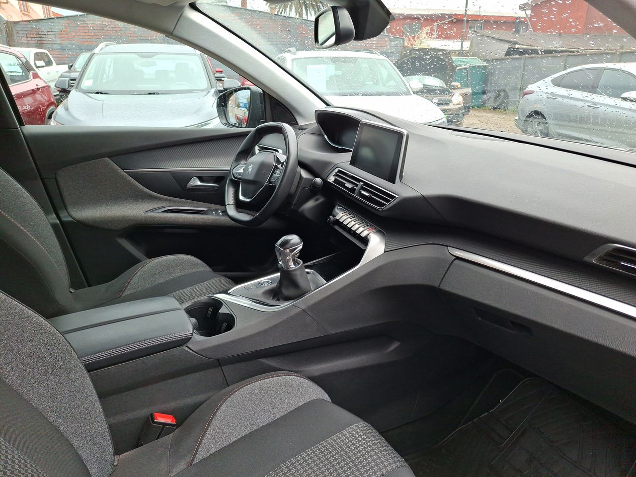 Land Rover Range Rover Evoque — foto 17 de 35