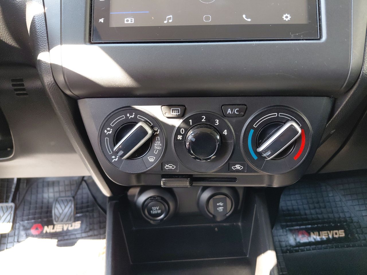 BMW 118I — foto 21 de 25