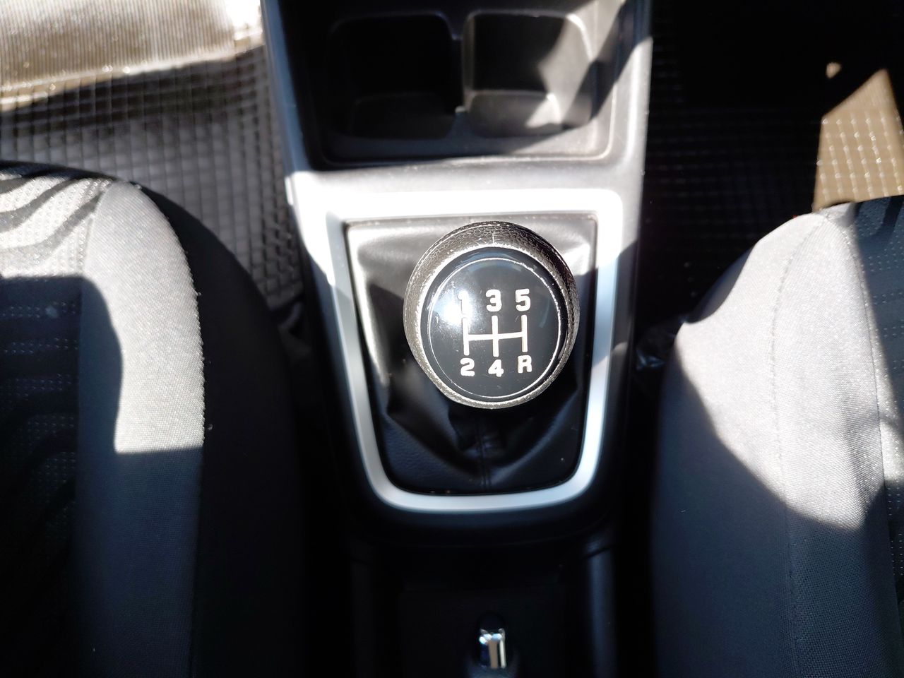 BMW 118I — foto 22 de 25
