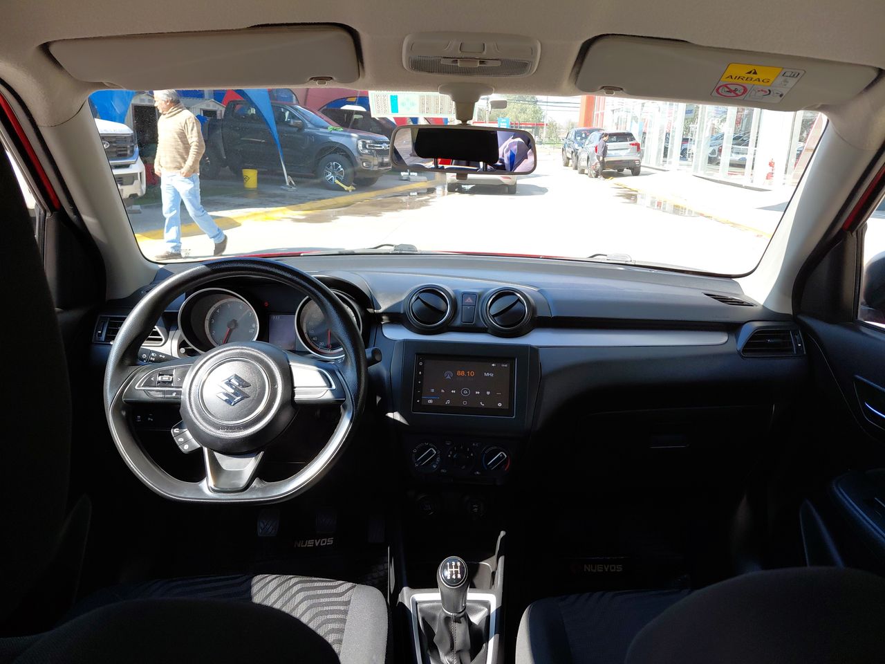BMW 118I — foto 2 de 25