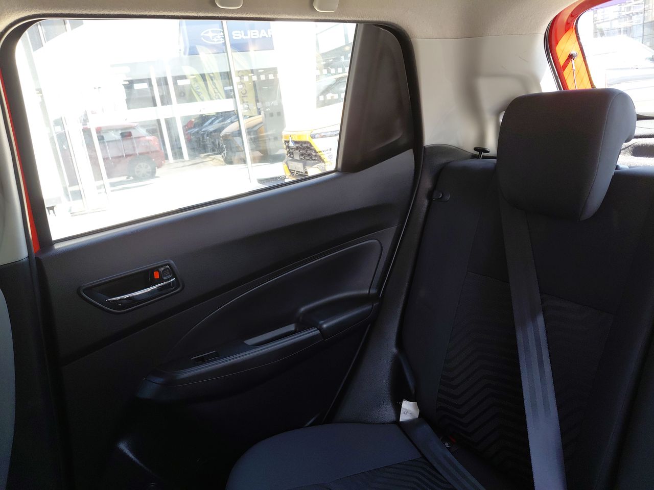 BMW 118I — foto 5 de 25