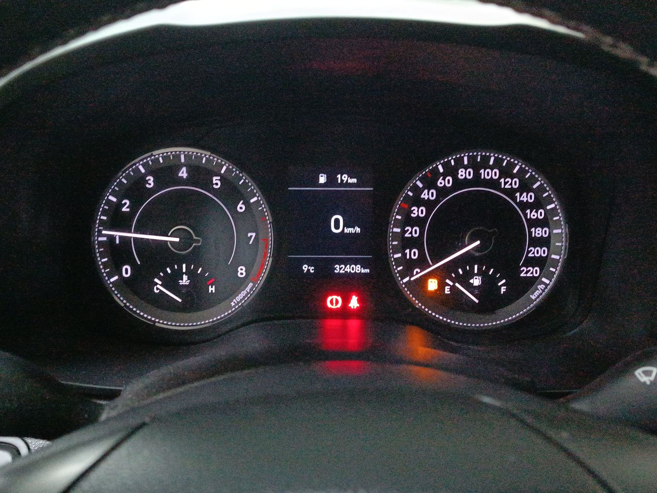 HYUNDAI - 24