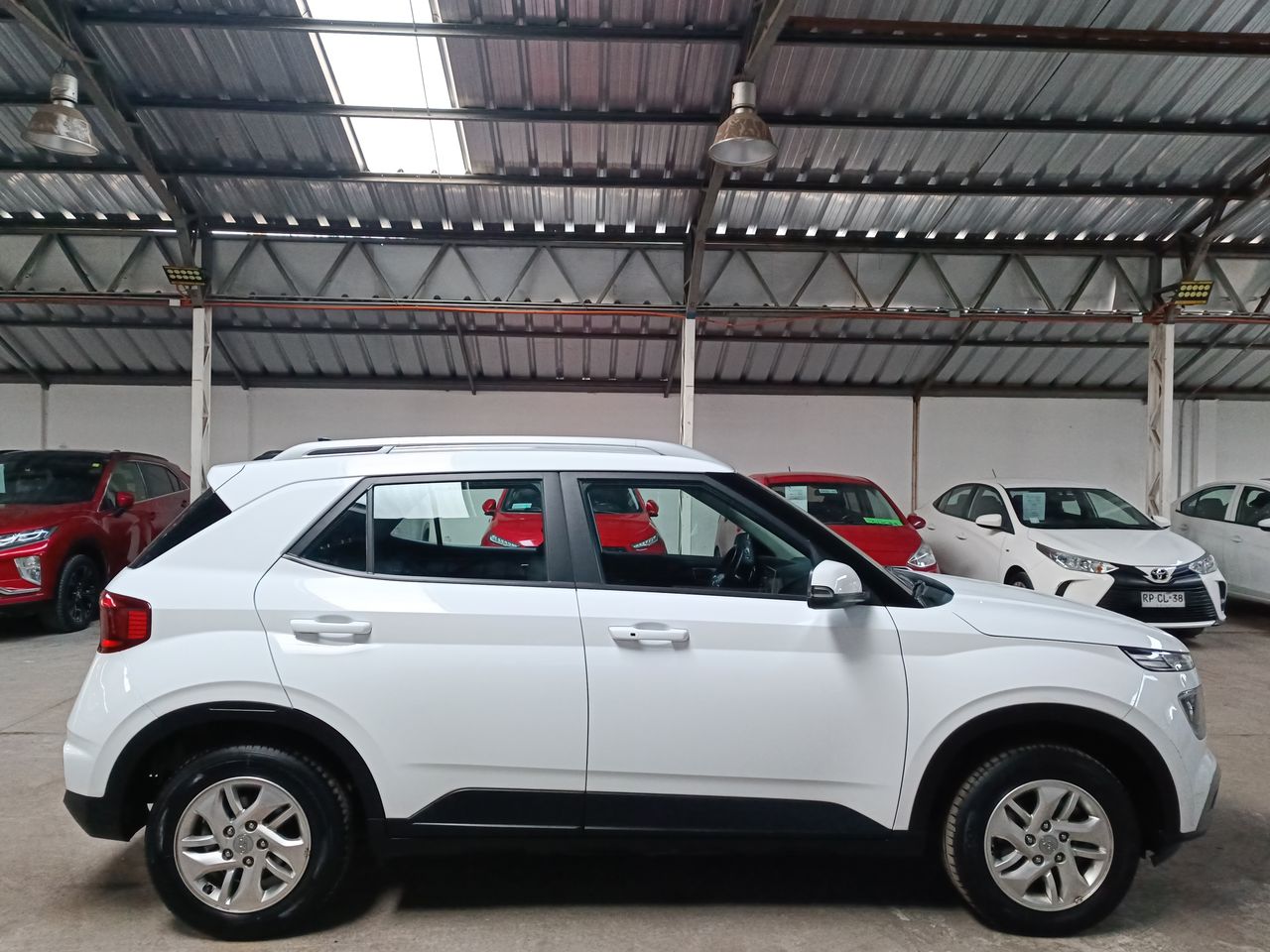 HYUNDAI - 8