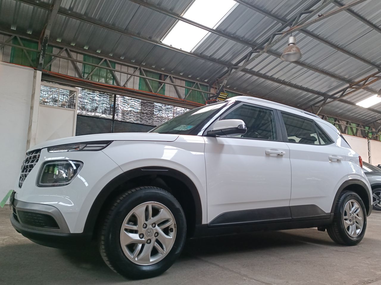 HYUNDAI - 3
