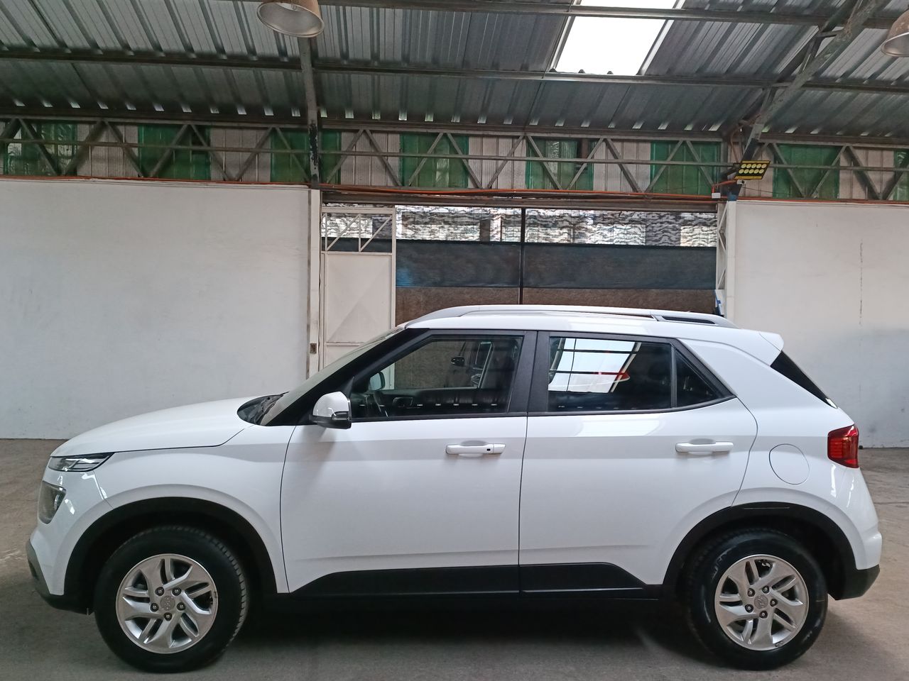 HYUNDAI - 4