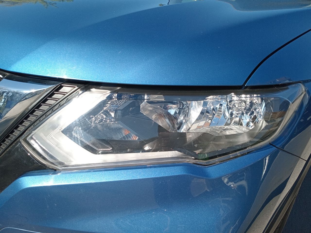 NISSAN - 17