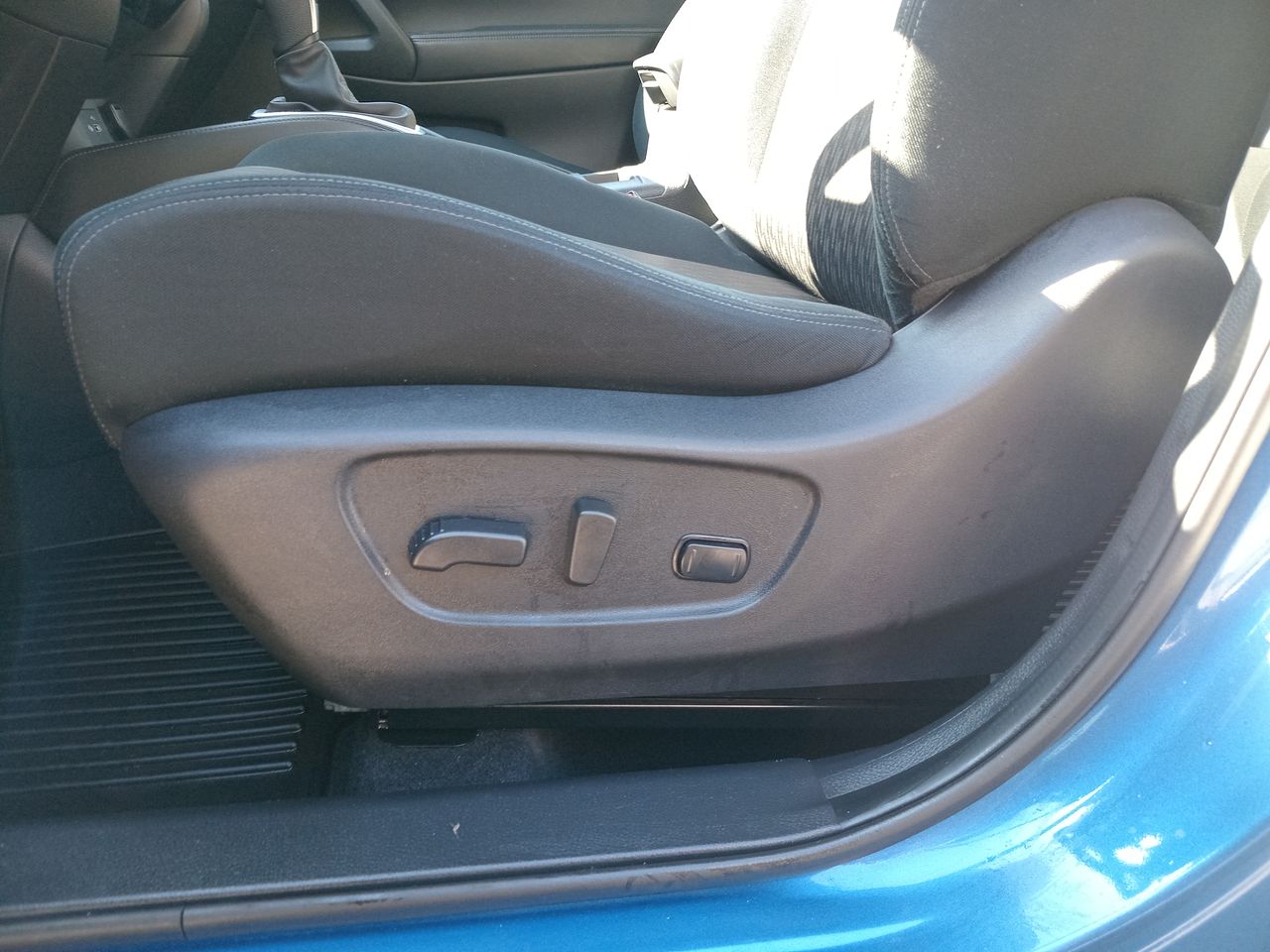 NISSAN - 22
