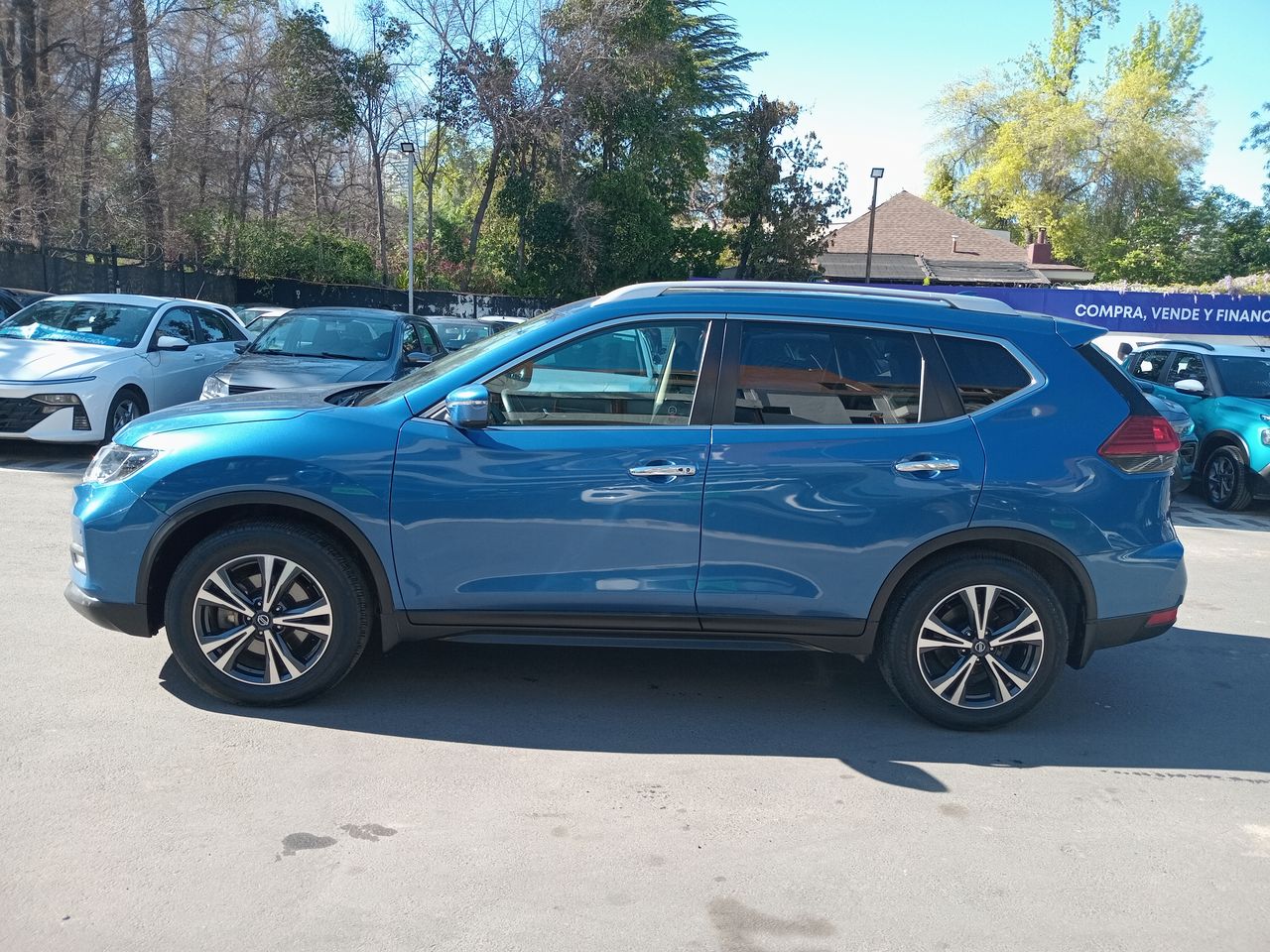 NISSAN - 4