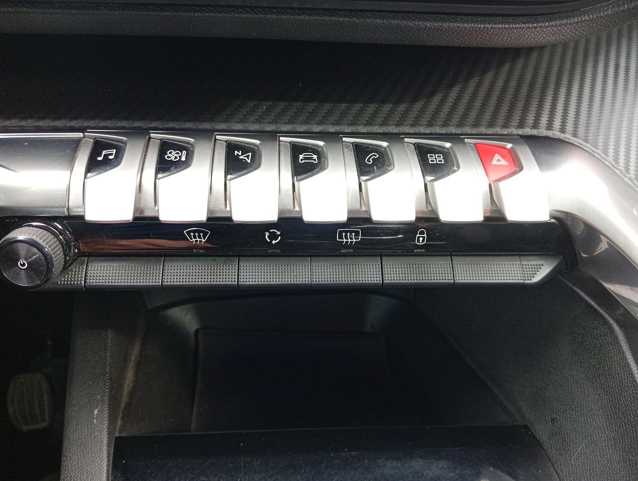 Peugeot 3008 — foto 29 de 34