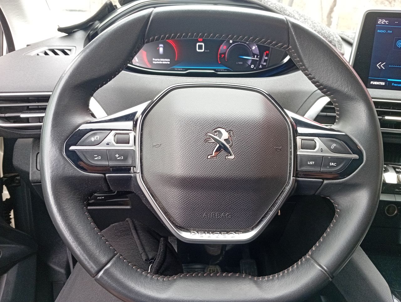 Peugeot 3008 — foto 24 de 34