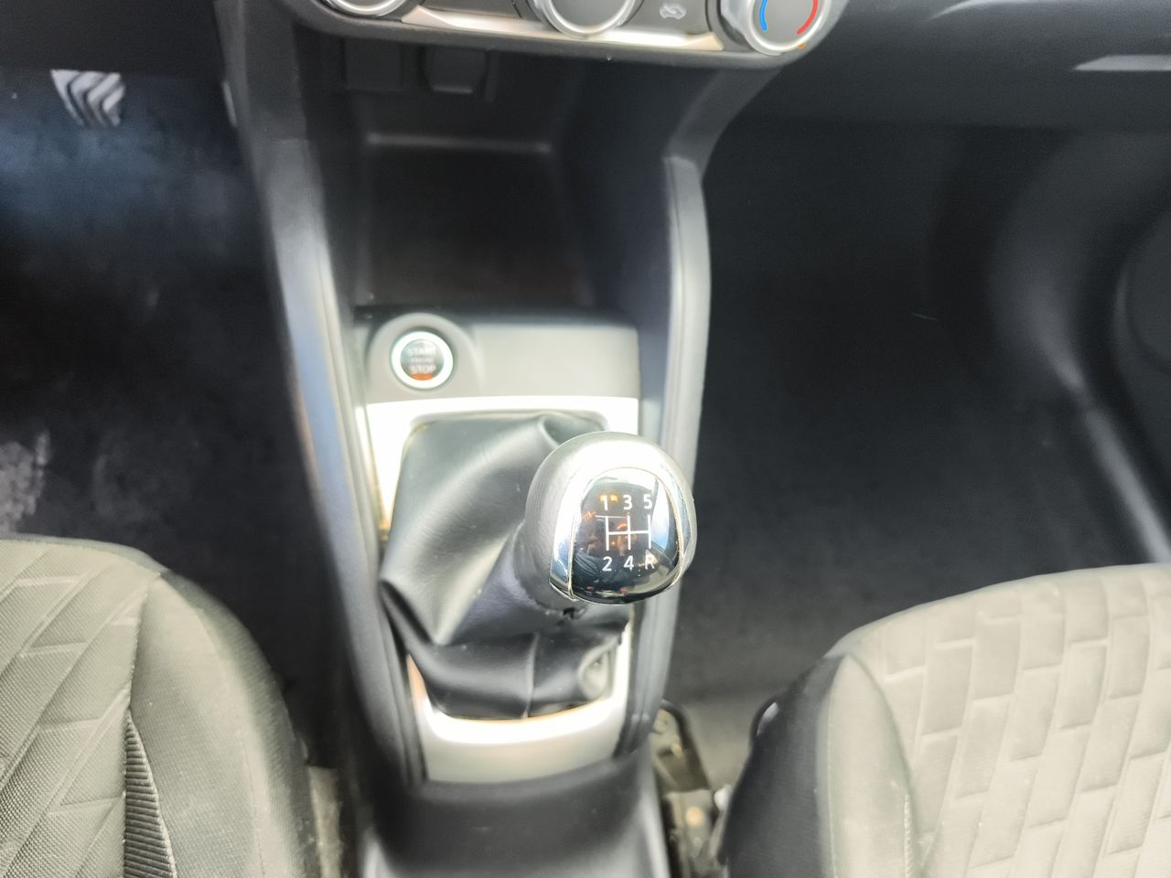 Nissan Kicks — foto 20 de 24