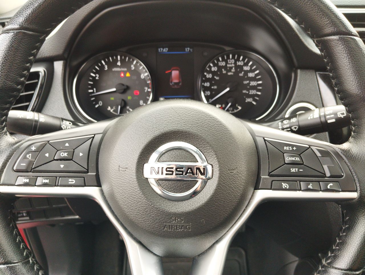 NISSAN - 26