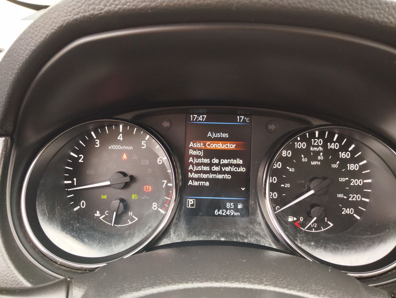 NISSAN - 27
