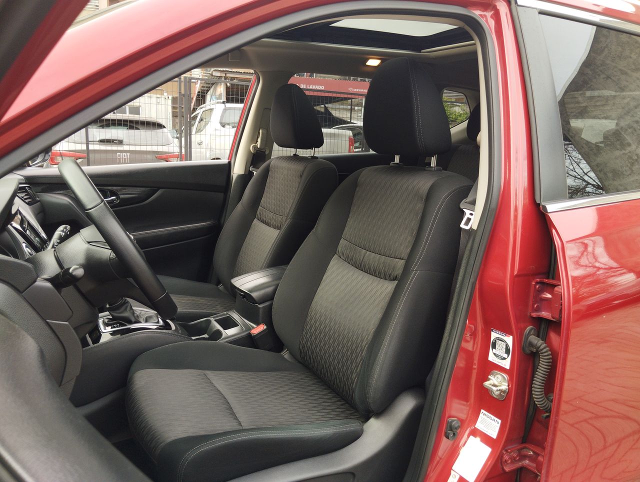 NISSAN - 24