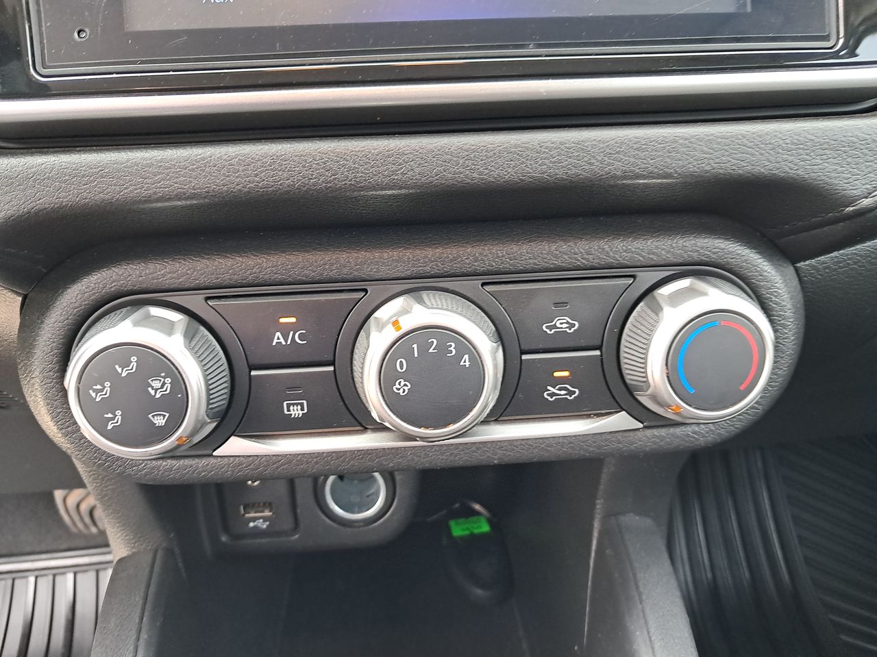 NISSAN - 20