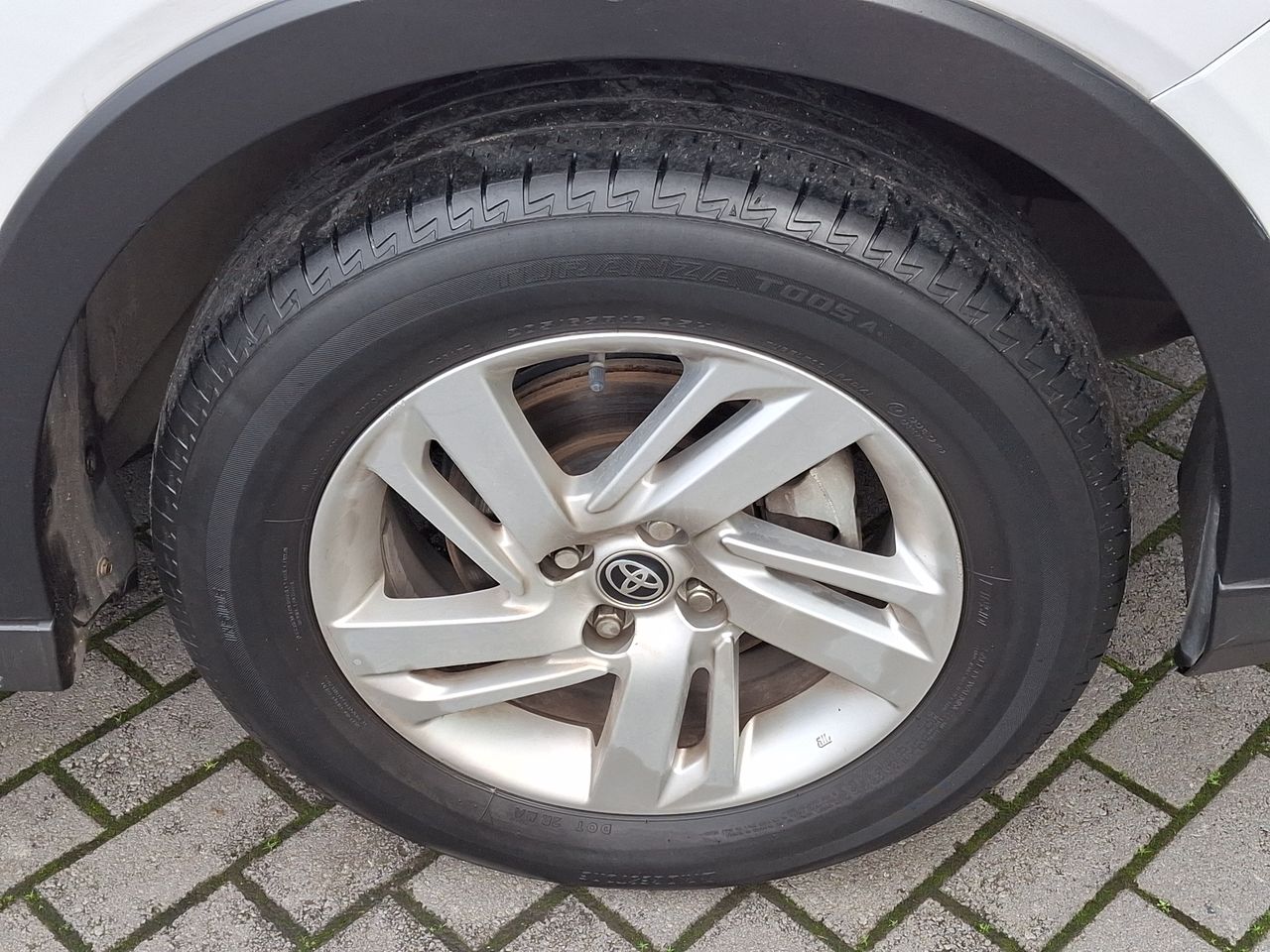 Toyota Raize — foto 10 de 25