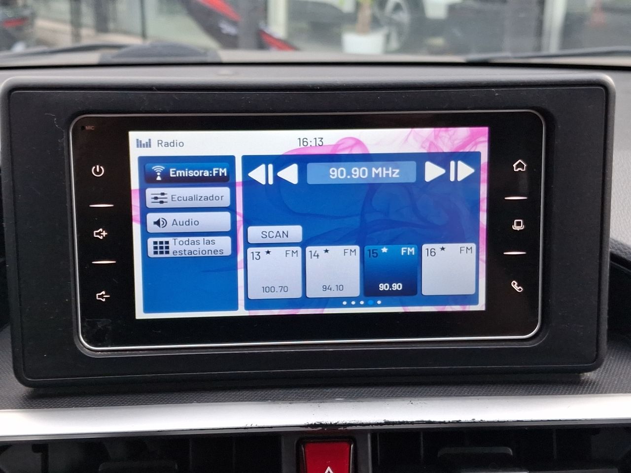 Toyota Raize — foto 19 de 25
