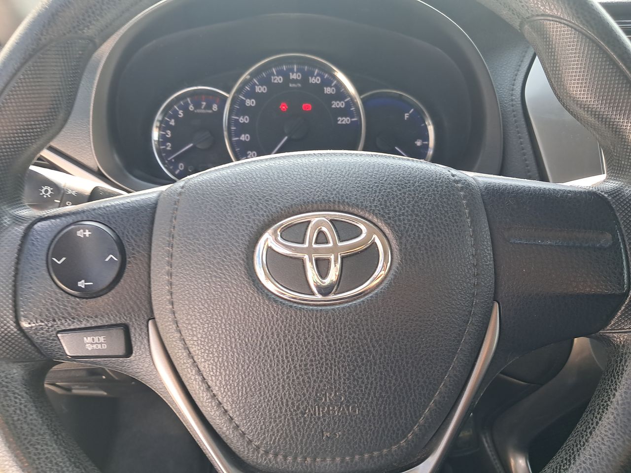 TOYOTA - 25