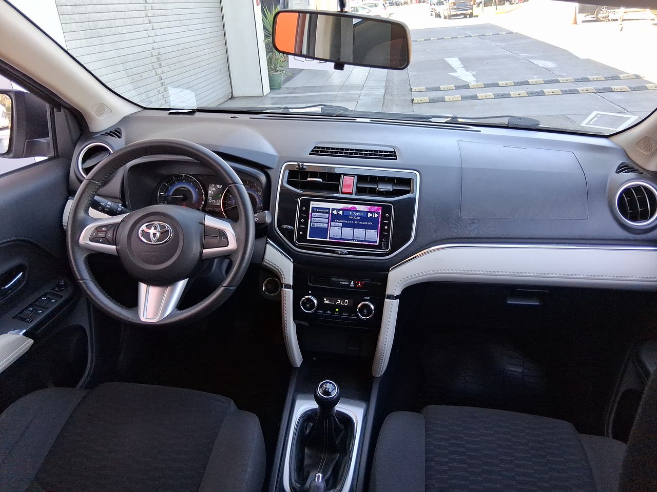 TOYOTA - 7