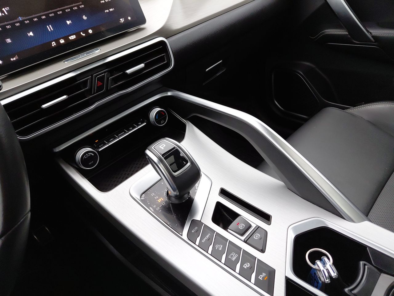GEELY - 22