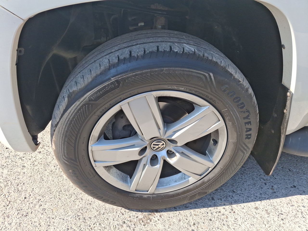VOLKSWAGEN - 17
